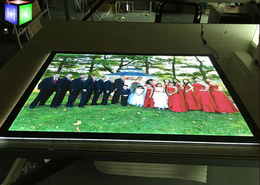 중국 아크릴 광고 포스터 구조 가벼운 상자 높은 광도 80000hrs 수명 협력 업체